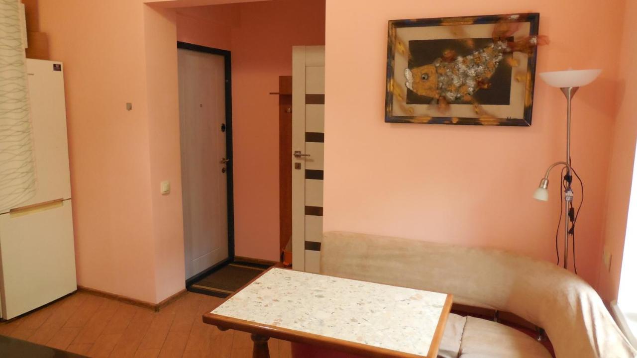 2 Room Apartment Near Opera House Лвив Екстериор снимка