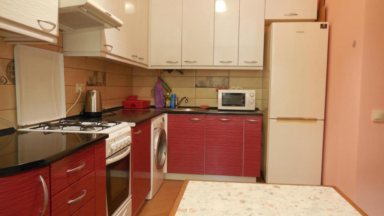 2 Room Apartment Near Opera House Лвив Екстериор снимка