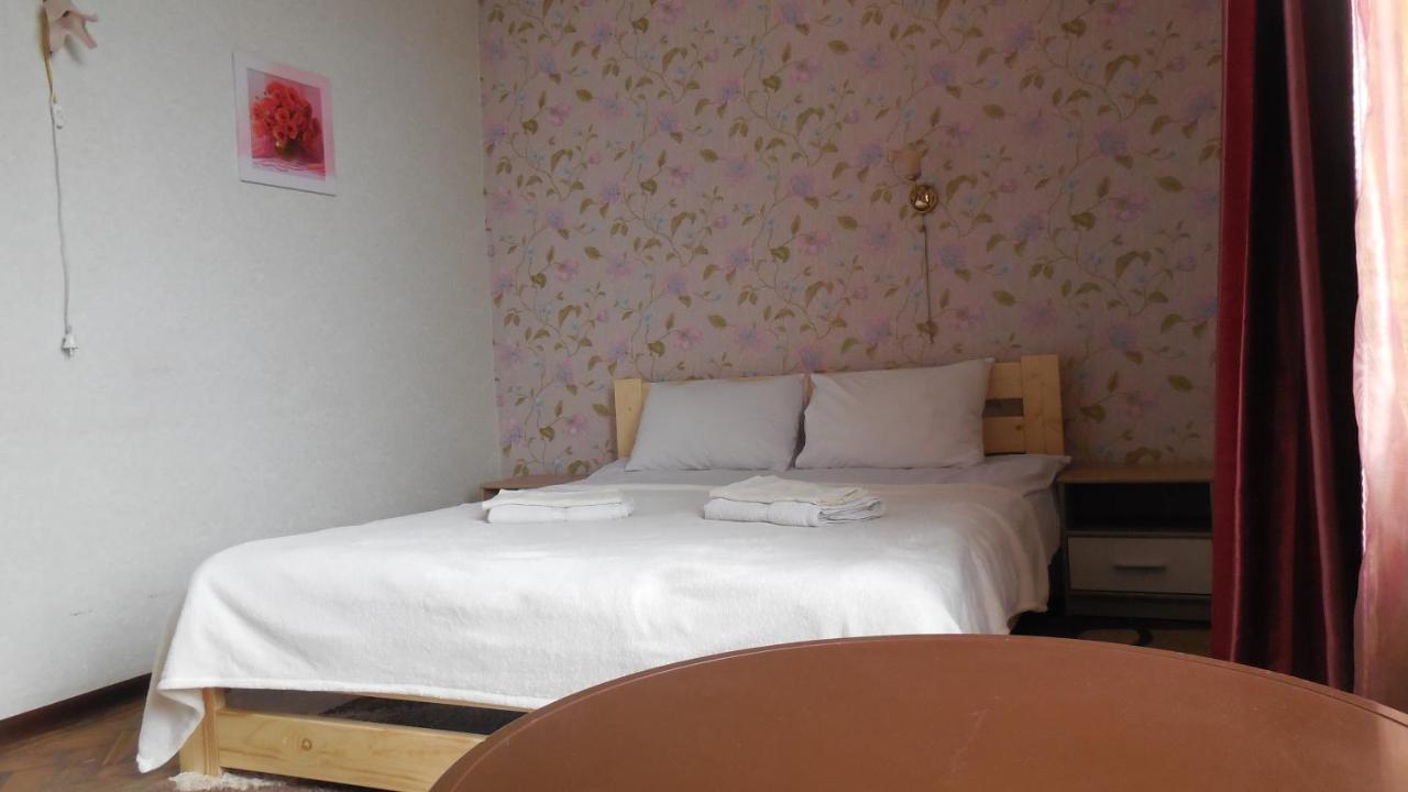 2 Room Apartment Near Opera House Лвив Екстериор снимка