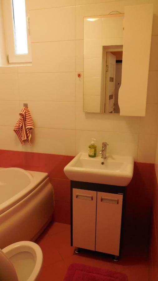 2 Room Apartment Near Opera House Лвив Екстериор снимка